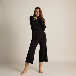 FACEDRwcapri-BK-L.jpg