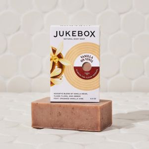 JUKEWH-BAR-CHV-01.jpg